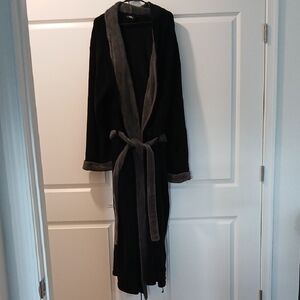 Michaels Black and Gray Plush Robe